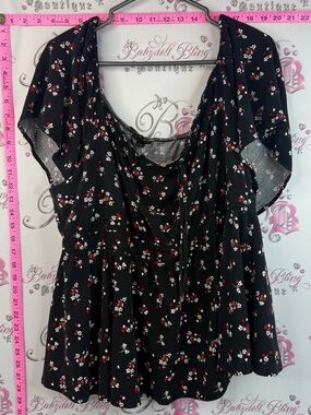 torrid T-shirt flowy Black Floral Tie-Neck Peasant Top with Red & White Blossoms